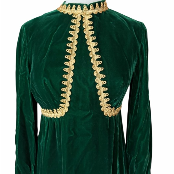 1960s/70s Lorrie Deb San Francisco Emerald Green Velvet w/Metallic Gold Soutache - Picture 2 of 7